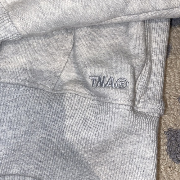 TNA fleece boyfriend cropped zip up - Picture 2 of 6